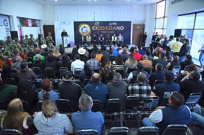 La ceremonia de entrega de este galardón se llevó a cabo ayer en el Auditorio Benito Juárez de la Presidencia Municipal.