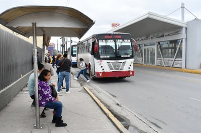 En esta ocasión, al reducir el aforo en la movilidad, las diferentes rutas disminuirán el número de autobuses que prestarán el servicio. (EL SIGLO DE TORREÓN)