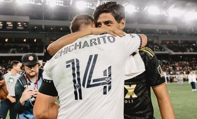 Imagen 'Chicharito' Hernández y Carlos Vela, del estrellato al 'desempleo': buscan equipo