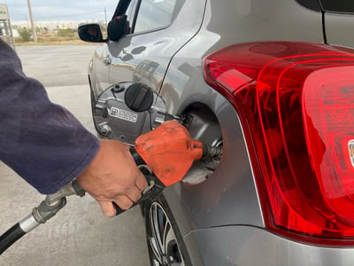 Jaime Mijares, empresario gasolinero, señaló que el 2024 arranca con modificaciones en el pago de impuestos por venta de gasolina y esto se verá reflejado en la venta al público.