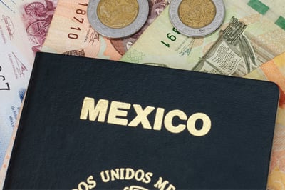 La tarifa máxima se elevó a tres mil 940 pesos para un pasaporte mexicano con vigencia de 10 años, representando un aumento real de 160 pesos.