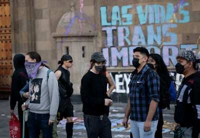 Aunque al menos 20 de los 32 estados han legislado la identidad de género, México es el segundo país de Latinoamérica con más violencia por homofobia. (JOSÉ MÉNDEZ / EFE)