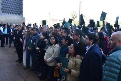 Se realizó la entrega de escrituras a 77 familias de Torreón.