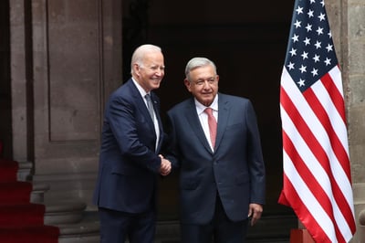 El presidente de Estados Unidos, Joe Biden, y el de México, Andrés Manuel López Obrador, hablaron este sábado por teléfono. (ARCHIVO)