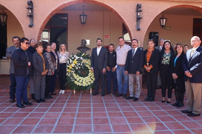 El acto de conmemoración del aniversario se llevó a cabo en la presidencia municipal de Arteaga. (EL SIGLO DE TORREÓN)