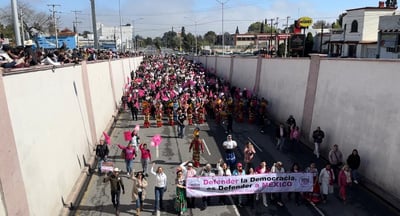 Marcha por Democracia en Saltillo. (PENÉLOPE CUETO / EL SIGLO DE TORREÓN)