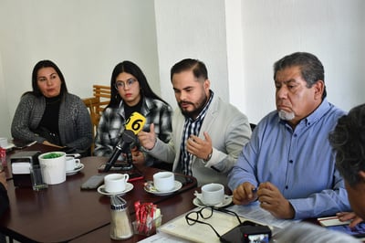 El Movimiento Magisterial de Coahuila se reunió con el secretario de Gobierno de Coahuila. (FERNANDO COMPEÁN / EL SIGLO DE TORREÓN)