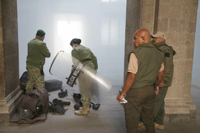Imagen AMLO descarta presentar denuncia por daños a puerta de Palacio Nacional
