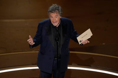 Al Pacino dice que siguió las instrucciones de los productores de los Oscar cuando omitió los nombres de las nominadas a mejor película al anunciar a la ganadora de la categoría más importante de la noche.