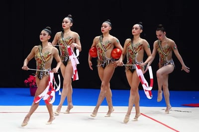 Imagen Equipo mexicano de gimnasia se corona en Atenas
