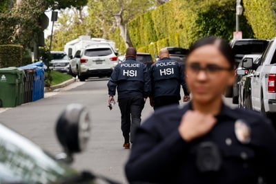Agentes Federales allanan mansiones de Los Ángeles y Miami. 