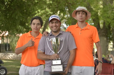 Se coronan campeones de la edición XLIV del Torneo Anual de Golf de Semana Santa celebrado en el Club Campestre de Gómez Palacio.