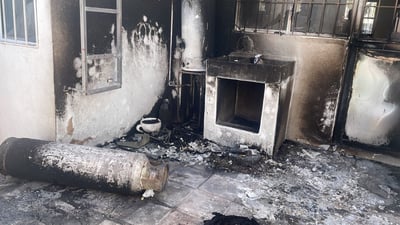 Imagen Se incendia área de lavandería en vivienda de fraccionamiento Villas Santorini de Torreón