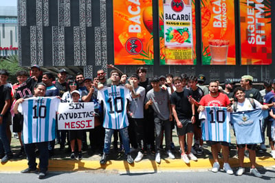 Imagen Lionel Messi desata la locura en el aeropuerto de Monterrey