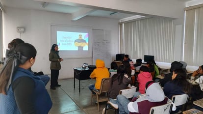 Dirección de Ecología y Protección al Ambiente de Gómez Palacio, acude a las escuelas para informar a alumnos y maestros.