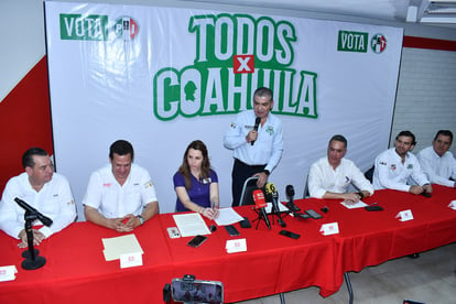 Desde Torreón, se presentó la plataforma política en la que participaron los candidatos al Senado y a diputaciones federales.
