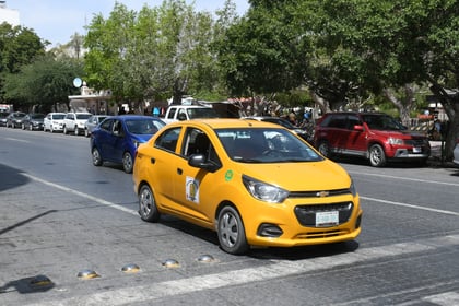 Se han detectado casos de quienes presentaron hasta 15 solicitudes de concesiones para el servicio de taxis.