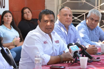 El candidato de Morena por el Distrito 10, Alejandro Mata Valadez. (DIANA GONZÁLEZ)