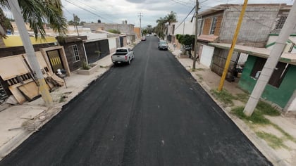 Por concluir los trabajos de pavimentación que se llevan a cabo en la colonia San Antonio. (EL SIGLO DE TORREÓN)