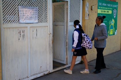 Buscan reforzar medidas de seguridad escolar tras incidentes en Torreón