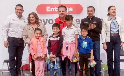 El gobernador Esteban Villegas y la alcaldesa Leticia Herrera.