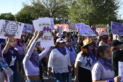 Por quinto año consecutivo, las mujeres 'tomaron' las calles de la Comarca Lagunera con la marcha del 8M