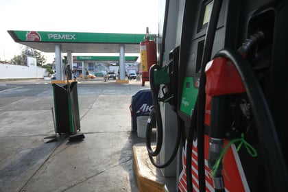 Piden al gobierno federal asegurar que gasolineras cumplan con el tope máximo de 24 pesos por litro