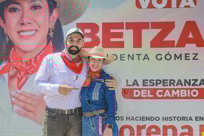 Attolini acompaña a Betzabé Martínez en recorrido de campaña por Gómez Palacio: “Dos estados, un mismo ideal”