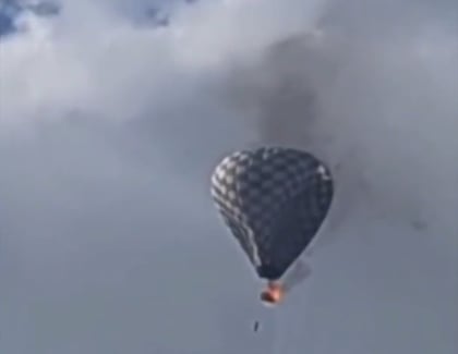 Muere una persona al incendiarse globo aerostático durante festival en Zacatecas | Video