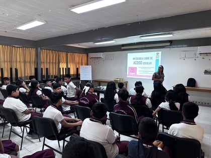 Continúan visitas de Pronnif a escuelas de San Pedro para ofrecer platicas sobre acoso escolar