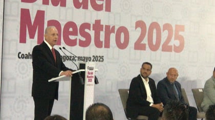 Alcalde reconoce a maestras y maestros por su trabajo en la construcción de un mejor futuro para Torreón