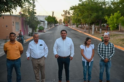 Supervisa alcalde de Lerdo pavimentación en Quintas Lerdo