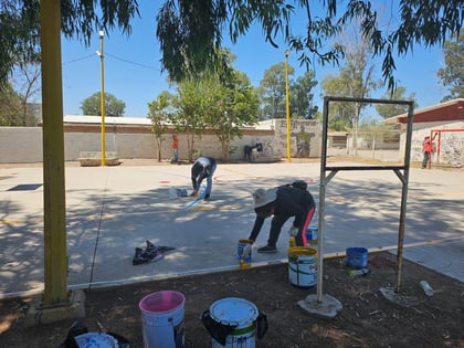 Mejoran parque infantil de la colonia Lázaro Cárdenas de San Pedro