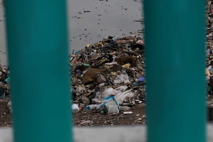 Exhorta Conagua a disponer adecuadamente de la basura, ¿Cómo afecta durante las lluvias?