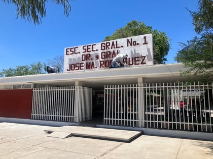 ¿Egresaste en 1975 del grupo 'F' de la secundaria federal No.1? Te están buscando