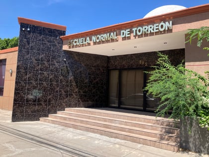Más de 700 quieren ser maestros pero solo admitirán a 150 alumnos en Normal de Torreón