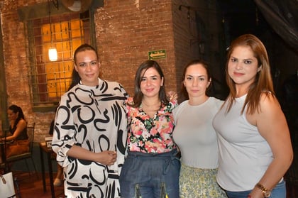 Sofía Godoy, Alejandra Guangorena, Azucena Garza y Margarita Lilhejult.