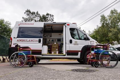 Distribuirá ISSSTE 29 ambulancias en Coahuila