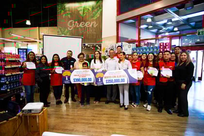 Tiendas Al Super hizo entrega de lo recaudado en el redondeo al CRIT Durango y a Mentes con Alas. (EL SIGLO DE TORREÓN)