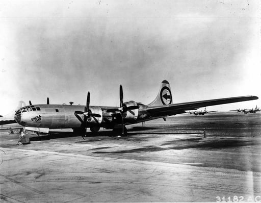 Enola Gay, el avión que arrojó la bomba atómica sobre Hiroshima, Japón, en 1945. Crédito: Wikimedia