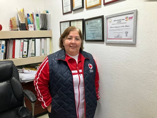 Beatriz Martínez Ramírez cuenta que tiene las mismas ganas de continuar sirviendo a través de su profesión como enfermera. (ANGÉLICA SANDOVAL / EL SIGLO DE TORREÓN)