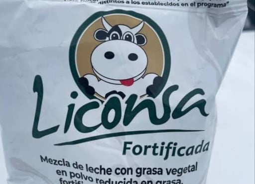 La leche Liconsa tiene un costo de 13 pesos por sobre. (EL SIGLO DE TORREÓN)