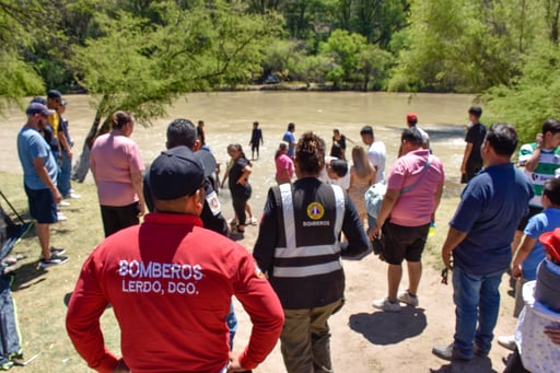 La Coordinación de Protección Civil y Bomberos realiza operativo en el río Nazas. (DIANA GONZÁLEZ)