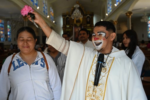Imagen Válidas expresiones 'fuera de lo común' siempre que se respete, diócesis de Torreón