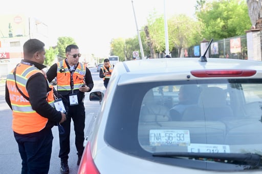 Por el momento, se descarta la implementación de operativos para
la revisión de placas en Torreón. (EL SIGLO DE TORREÓN)