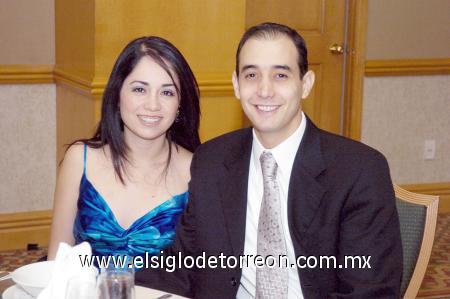 01122006 
Katia Carrete y Arturo Callau.