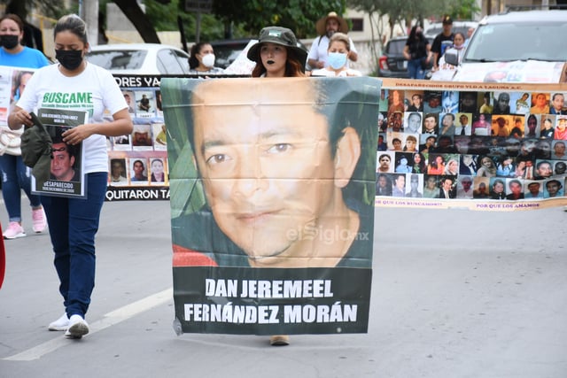 Conmemoran con marcha en Torreón el Día internacional de las víctimas de desaparición forzada