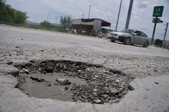 Ordenan arreglos en pavimento de Torreón tras daños 'extraordinarios'