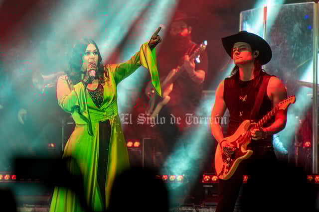 Yuridia y Torreón viven un tórrido romance Yuridia y Torreón viven un tórrido romance