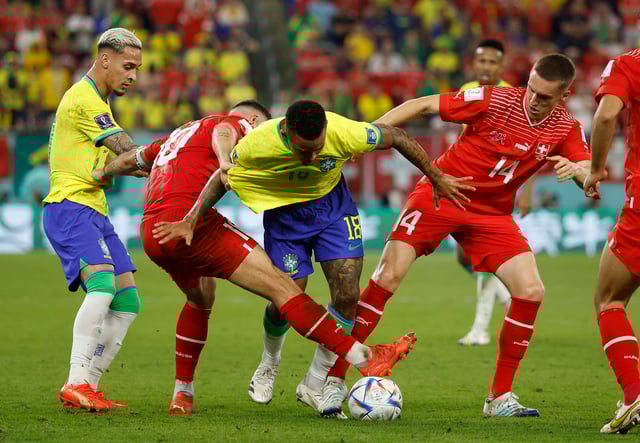 Gol de Casemiro le da la victoria a Brasil sobre Suiza